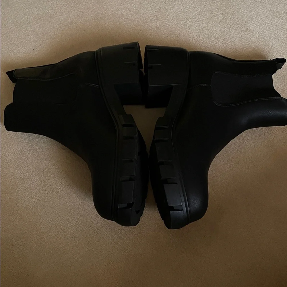 MIA Ivy Black Chunky Chelsea Boots in size 9 - Picture 5 of 8